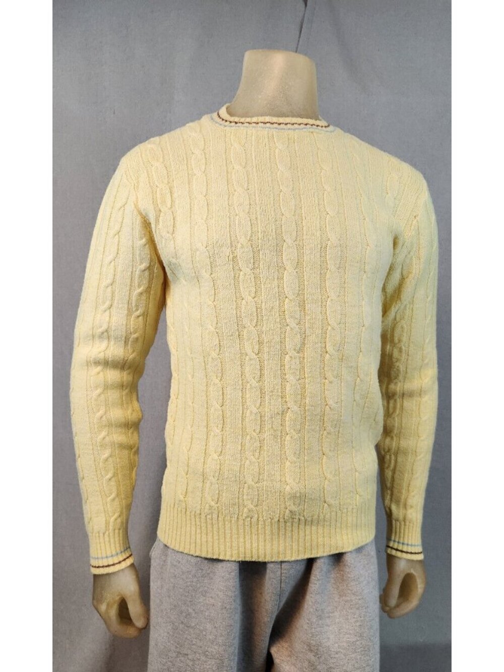 Vintage Jersild MEDIUM Yellow Crew Neck Long Slv Knit Pullover Sweater Top USED